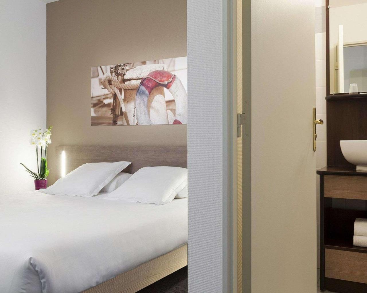 Comfort Suites Le-Port-Marly Paris Ouest Льо Порт-Марли Екстериор снимка