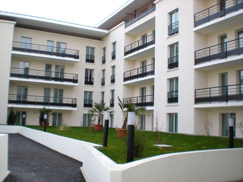 Comfort Suites Le-Port-Marly Paris Ouest Льо Порт-Марли Екстериор снимка