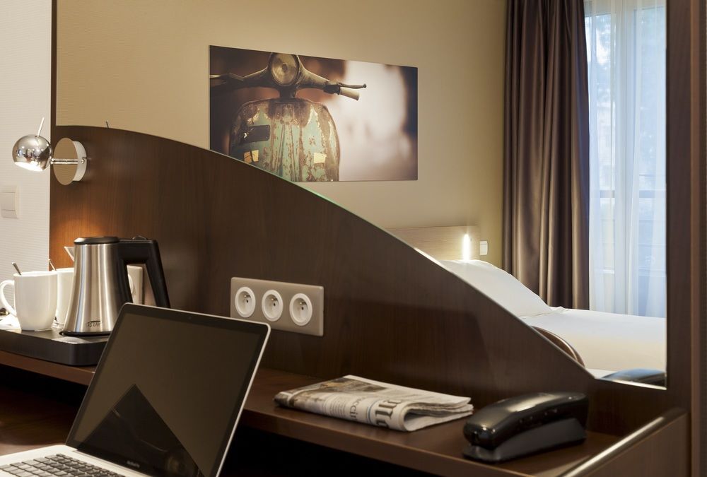 Comfort Suites Le-Port-Marly Paris Ouest Льо Порт-Марли Екстериор снимка