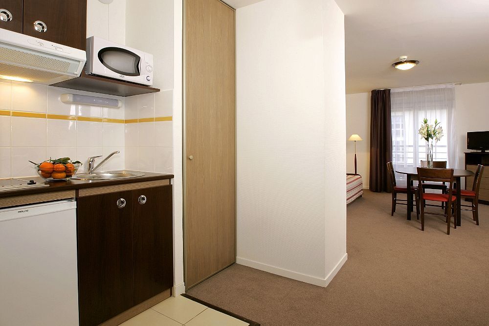 Comfort Suites Le-Port-Marly Paris Ouest Льо Порт-Марли Екстериор снимка