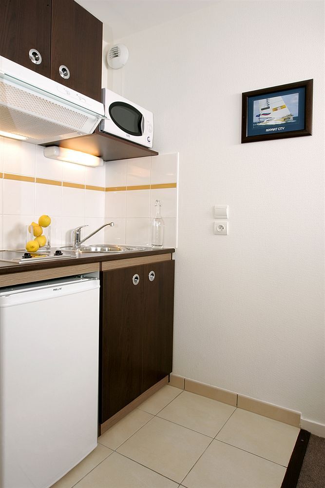 Comfort Suites Le-Port-Marly Paris Ouest Льо Порт-Марли Екстериор снимка